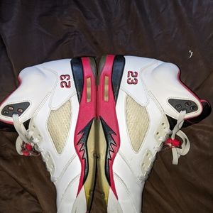 Nike Air Jordan Fire Red 5's Sz 8.5